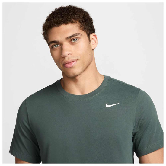 Nike Ανδρική κοντομάνικη μπλούζα Dri-FIT Fitness Tee Nike Ανδρική κοντομάνικη μπλούζα Dri-FIT Fitness Tee